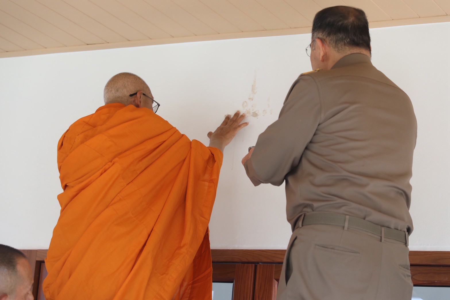 title - ส.ป.ก. เข้าร่วมพิธีเปิดสำนักงานฯ พร้อมมอบเอกสารสิทธิ์ การใช้ประโยชน์ที่ดิน (ส.ป.ก.) และประชุมการติดตามการดำเนินงานตามแผนปฏิบัติการพัฒนาพื้นที่สถานีวิจัยการเกษตรและพัฒนาโครงการหลวงโนนดินแดง ณ จังหวัดบุรีรัมย์